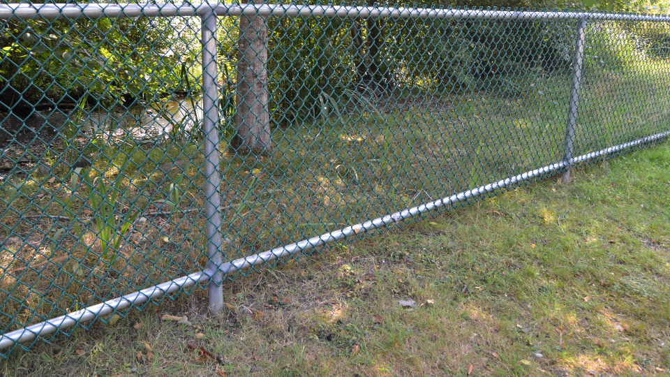 Steel Fence round lake il chicago commercial fencing