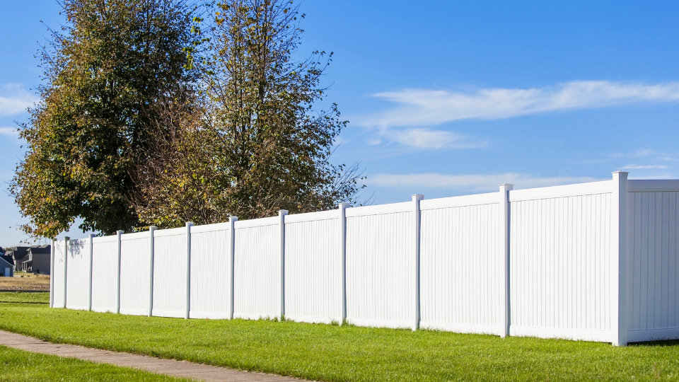 Vinyl Fence kenilworth il chicago commercial fencing