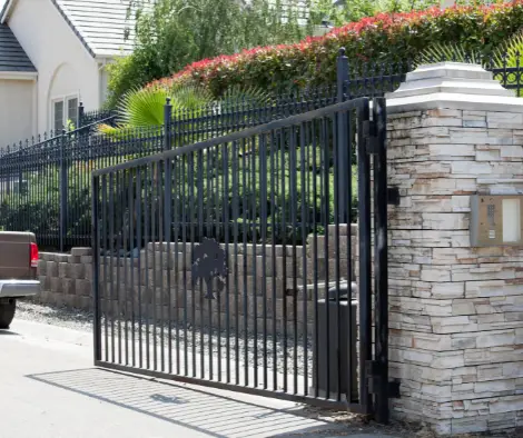wood fence crystal lake il chicago commercial fencing