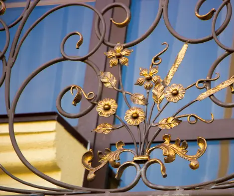 wood fence clarendon park il chicago commercial fencing.webp