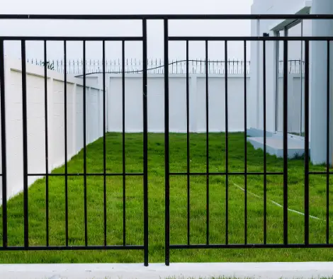 wood fence washington heights il chicago commercial fencing.webp